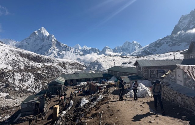 Aufstieg-zum-Kala-Patthar-5540m-und-Abstieg-nach-Pheriche-4240-m Aufstieg-zum-Kala-Patthar-5540m-und-Abstieg-nach-Pheriche-4240-m