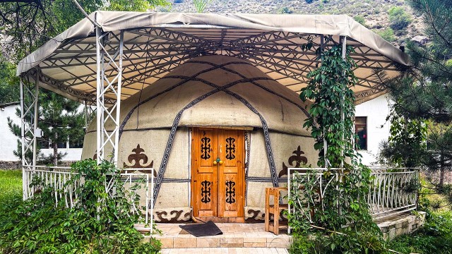 Fahrt-unduuml;ber-den-hohen-Tien-Shan Fahrt-unduuml;ber-den-hohen-Tien-Shan