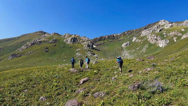 undUuml;ber-den-Belmonchok-Pass-ins-Otuz-Tal undUuml;ber-den-Belmonchok-Pass-ins-Otuz-Tal
