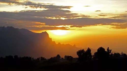Sonnenuntergang im Simien Gebirge Simien Trek Äthiopien