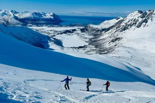 Skitouren auf den Lofoten Skitouren auf den Lofoten