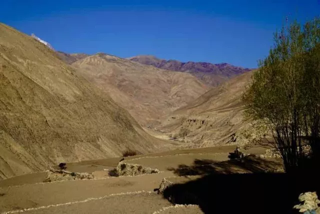 undUuml;ber-den-Khoma-La-nach-Chagaon