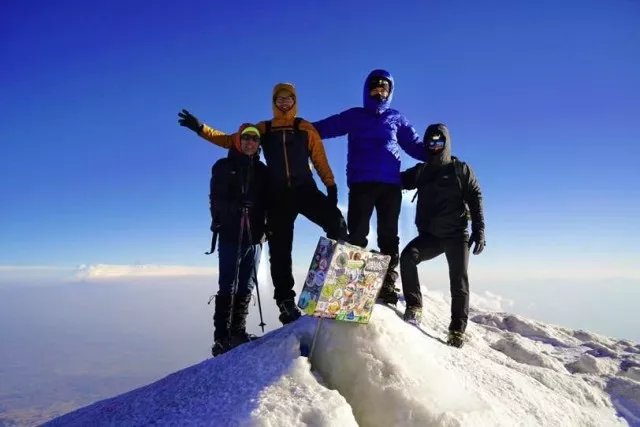 Gipfelbesteigung-des-Ararat-5137m
