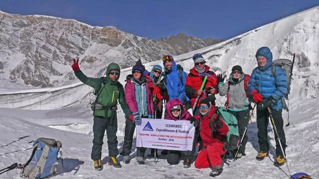 Besteigung-des-Chulu-Far-East--6059-m-