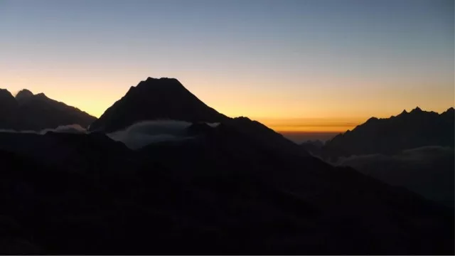 Runduuml;ckblick-auf-die-Besteigung-des-Chulu-Far-East--6059-m-