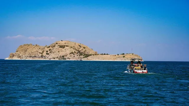 Fahrt mit dem Boot zur Insel Akdamar am Van See