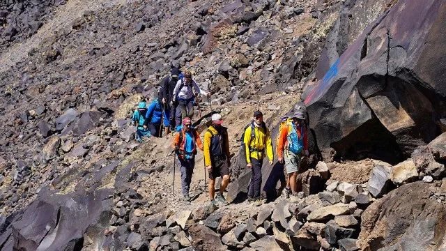 Bergsteiger Gruppe wandert am Ararat