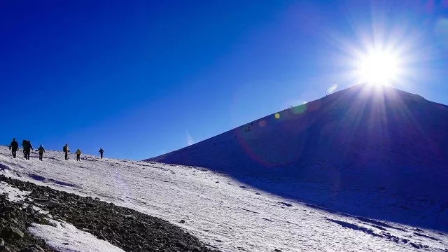 Sonnenaufgang über dem Gipfel des Ararat