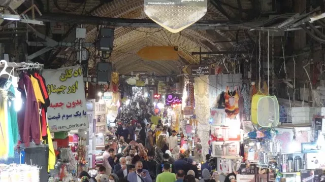 Gemunduuml;tlicher-Tag-in-Teheran