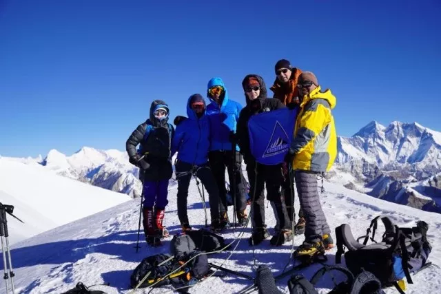 Mera-Peak--6476m----NEU-stern Mera-Peak--6476m----NEU-stern