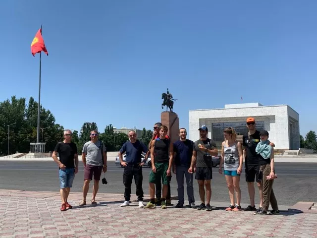 Ankunft-in-Bishkek Ankunft-in-Bishkek