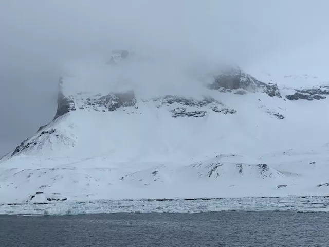 Zurunduuml;ck-in-Longyearbyen